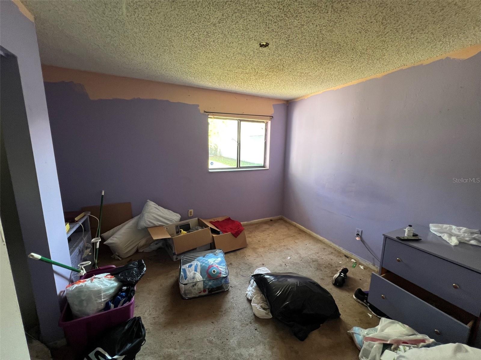 32 BRONSON LN — photo 12
