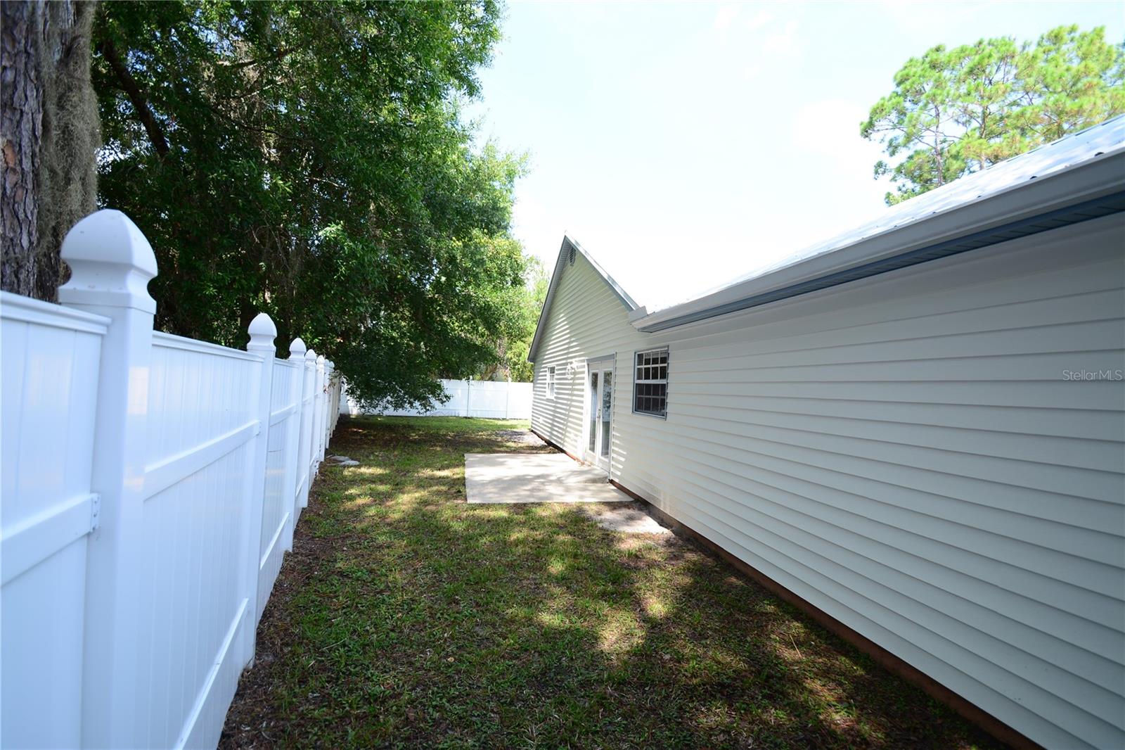107 BRUNSWICK LN #A — photo 3