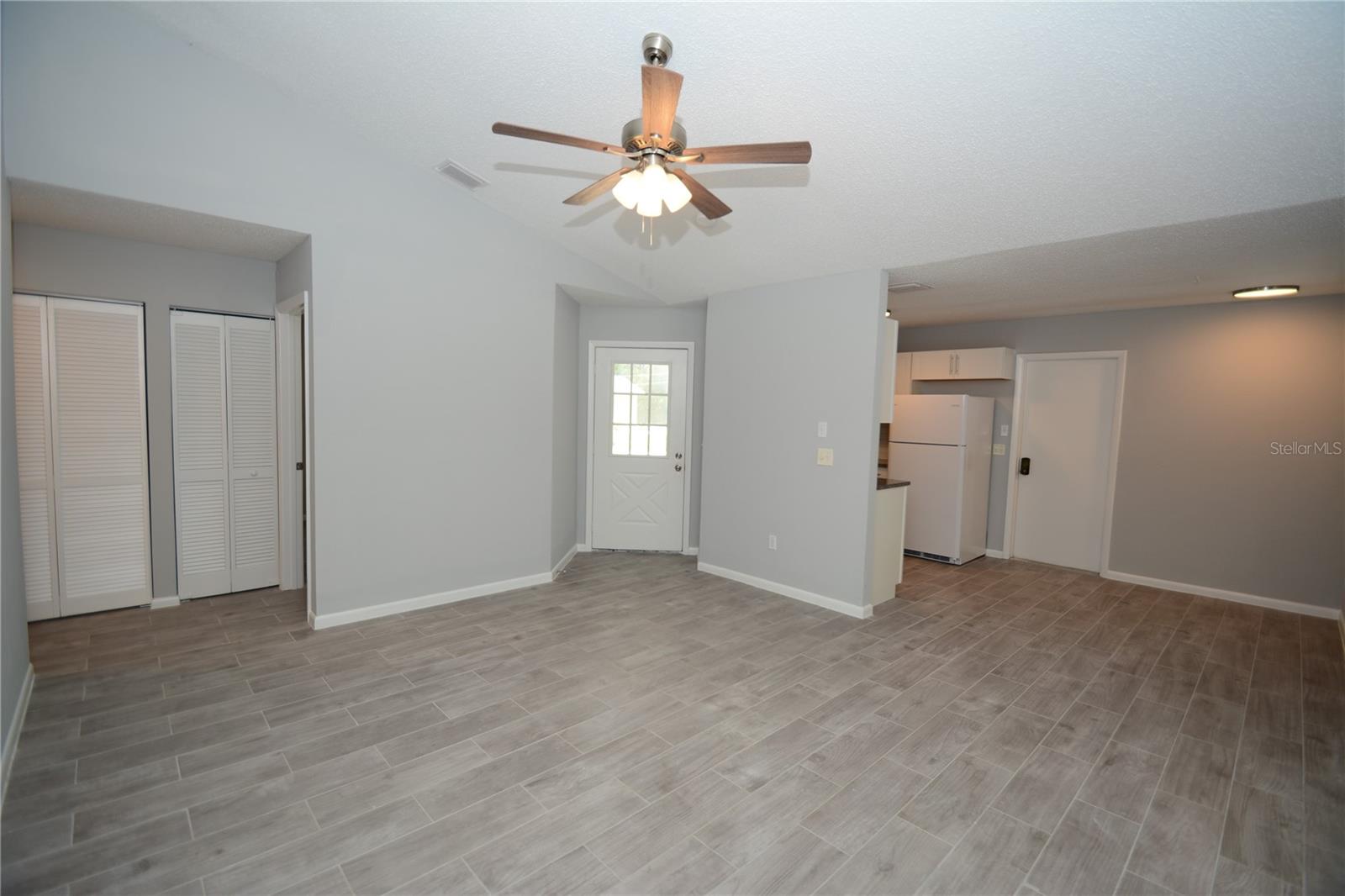 107 BRUNSWICK LN #A — photo 5