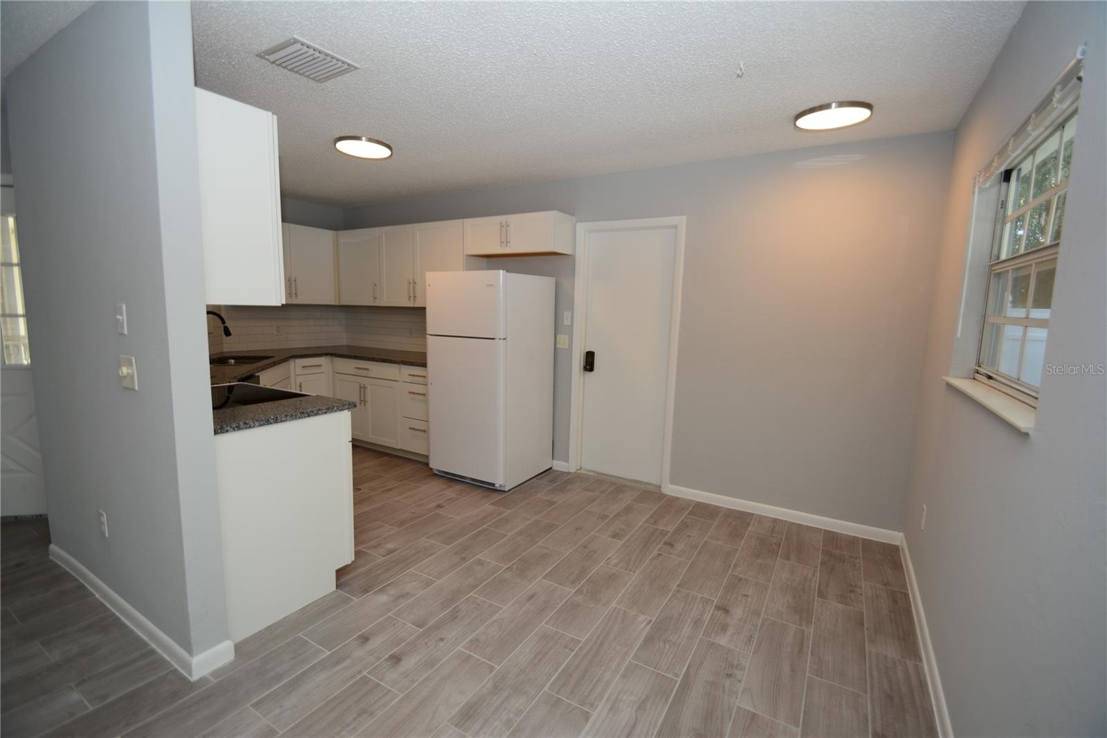 107 BRUNSWICK LN #A — photo 7