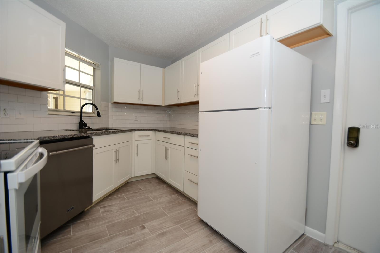 107 BRUNSWICK LN #A — photo 10
