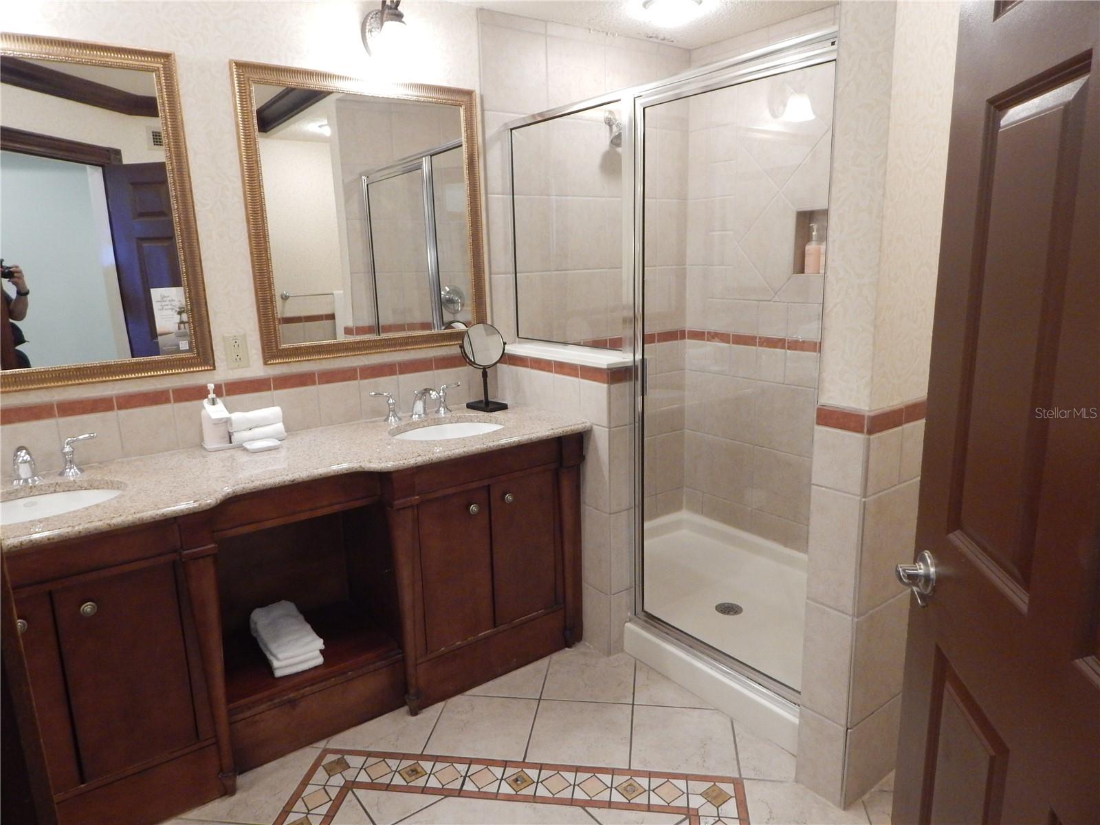 200 OCEAN CREST DR #724 — photo 4