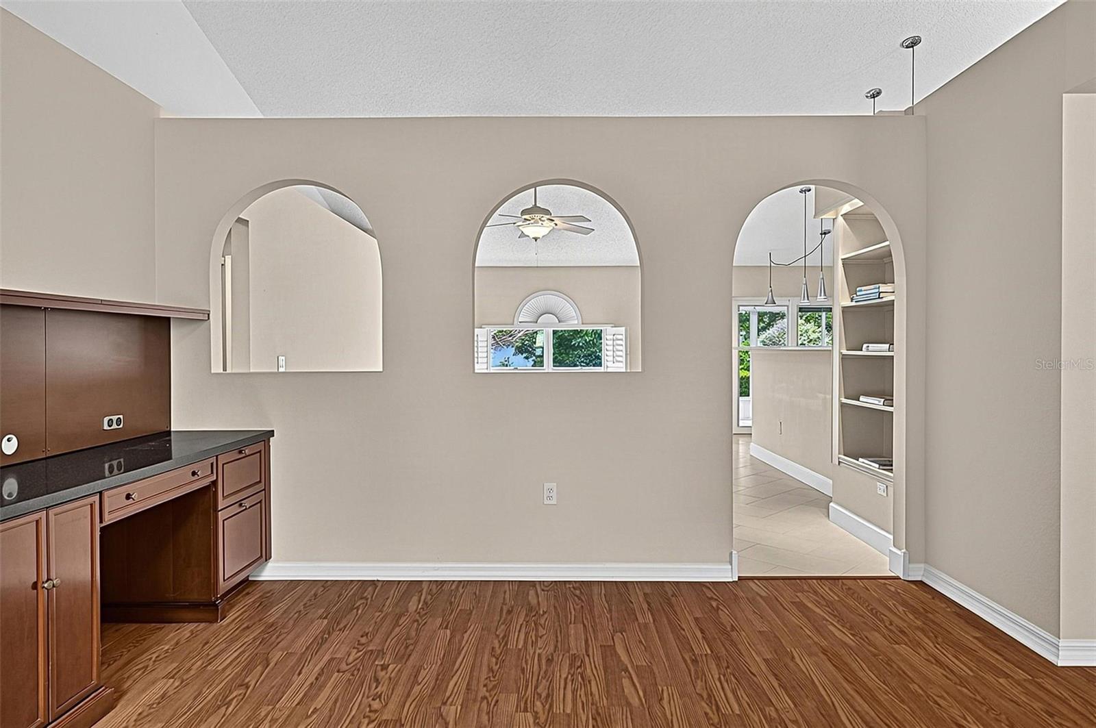 44 PENNYPACKER LN — photo 12
