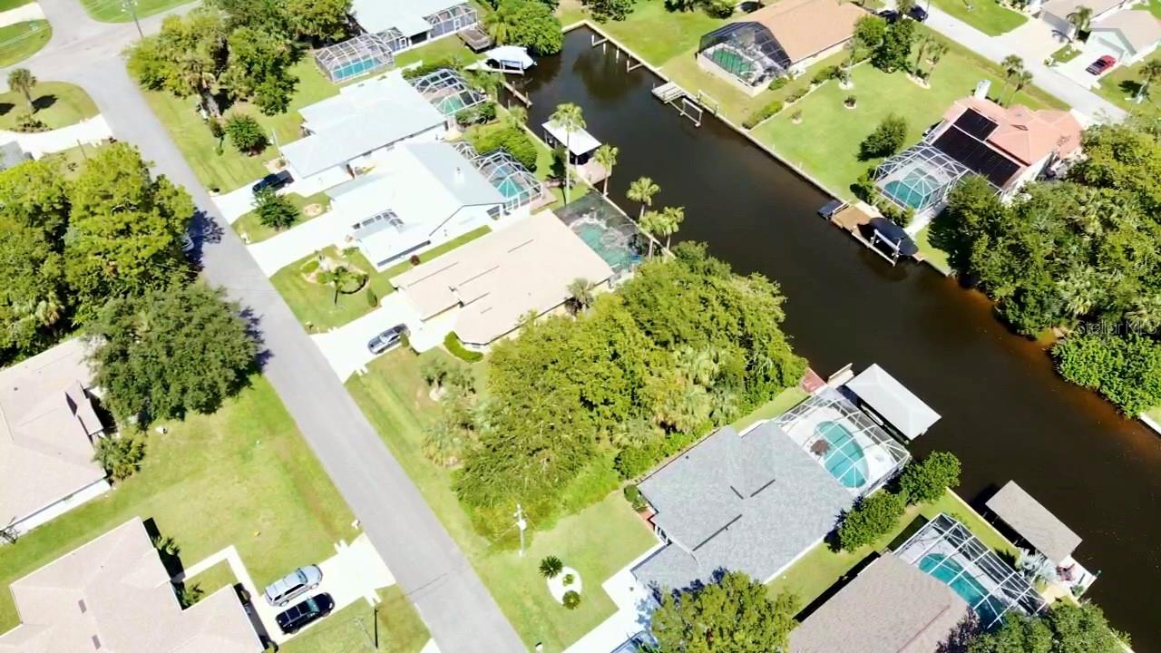 62 COLUMBIA LN — photo 2