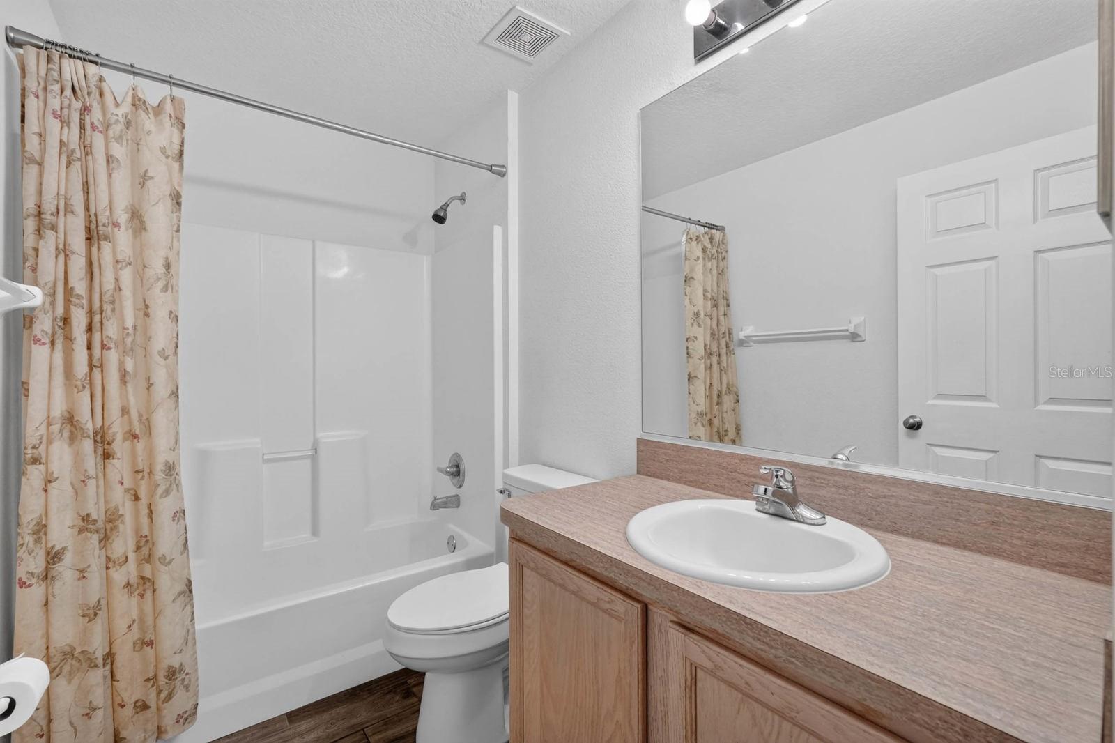 18 WHEELING LN — photo 11