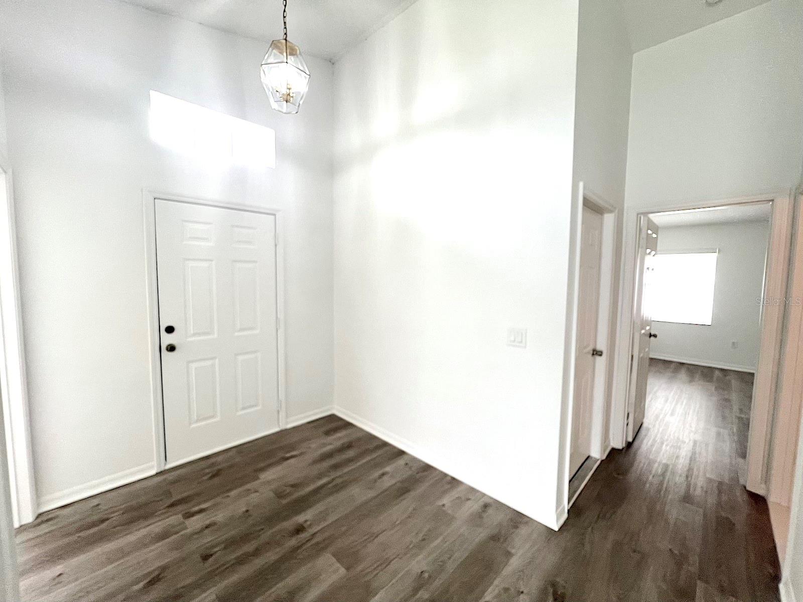 113 EASTWOOD DR — photo 5