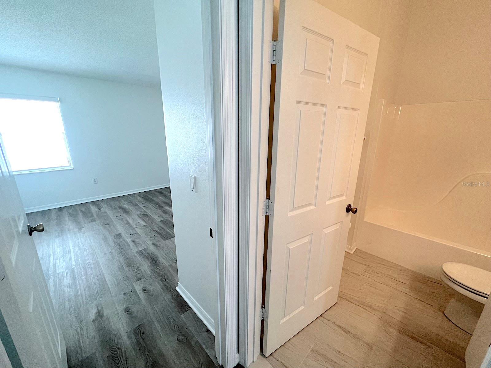 113 EASTWOOD DR — photo 9