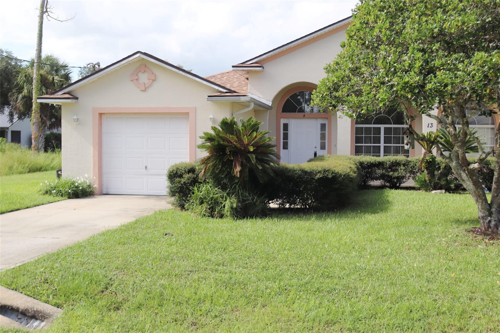 13 BUTTONWOOD LN #A