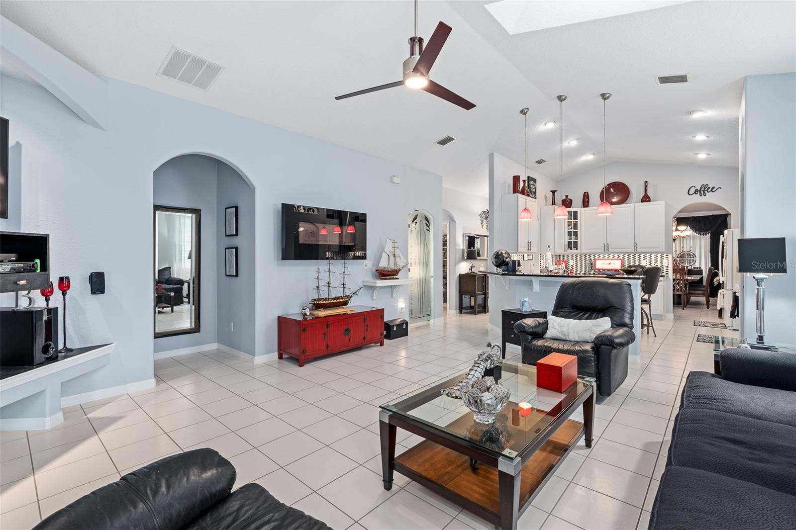 3 RIVERGATE LN — photo 11