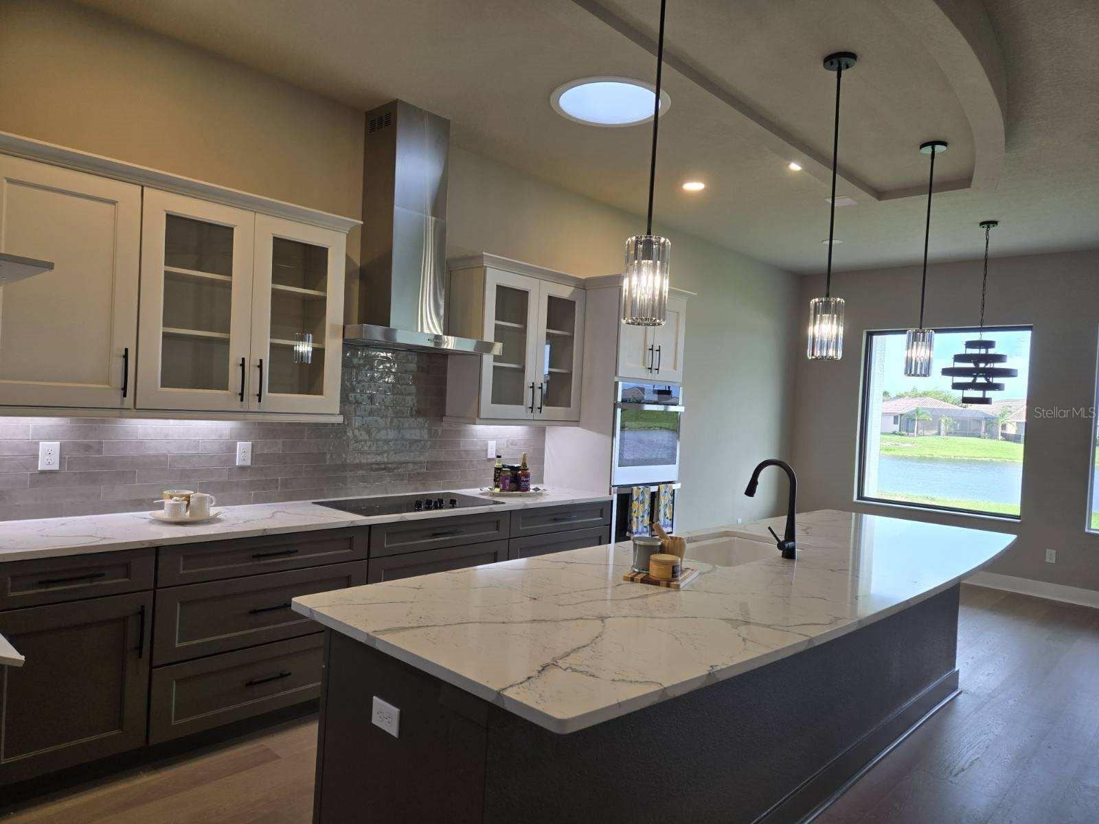 19 DEL PALMA DR — photo 2