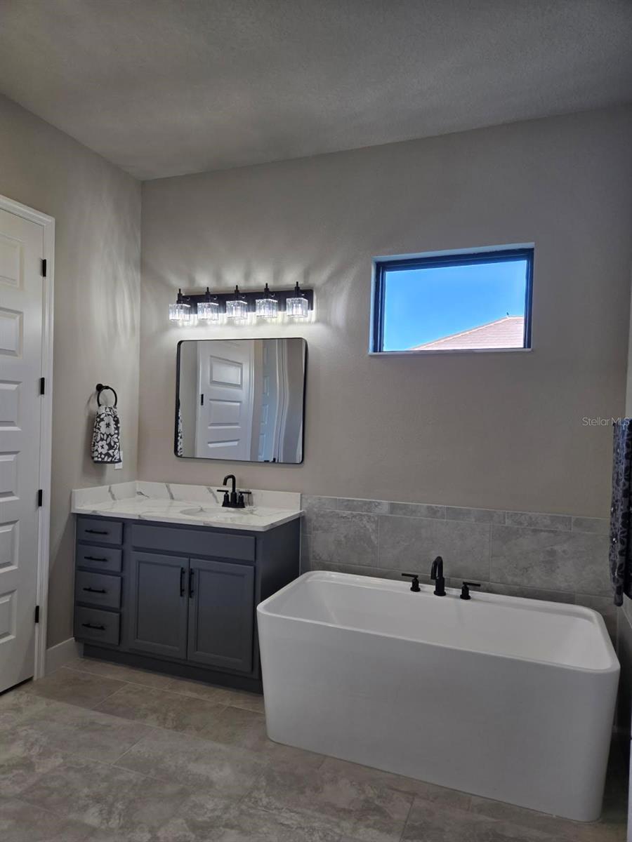 19 DEL PALMA DR — photo 11