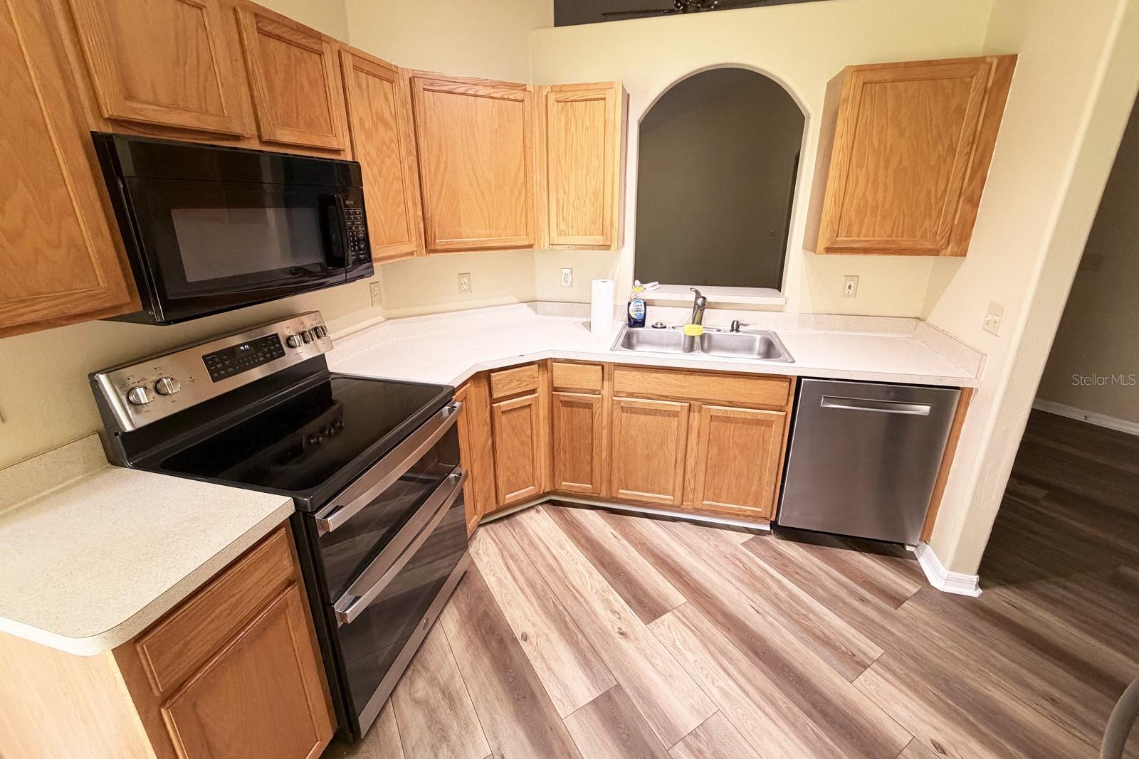 37 RED CLOVER LN — photo 4