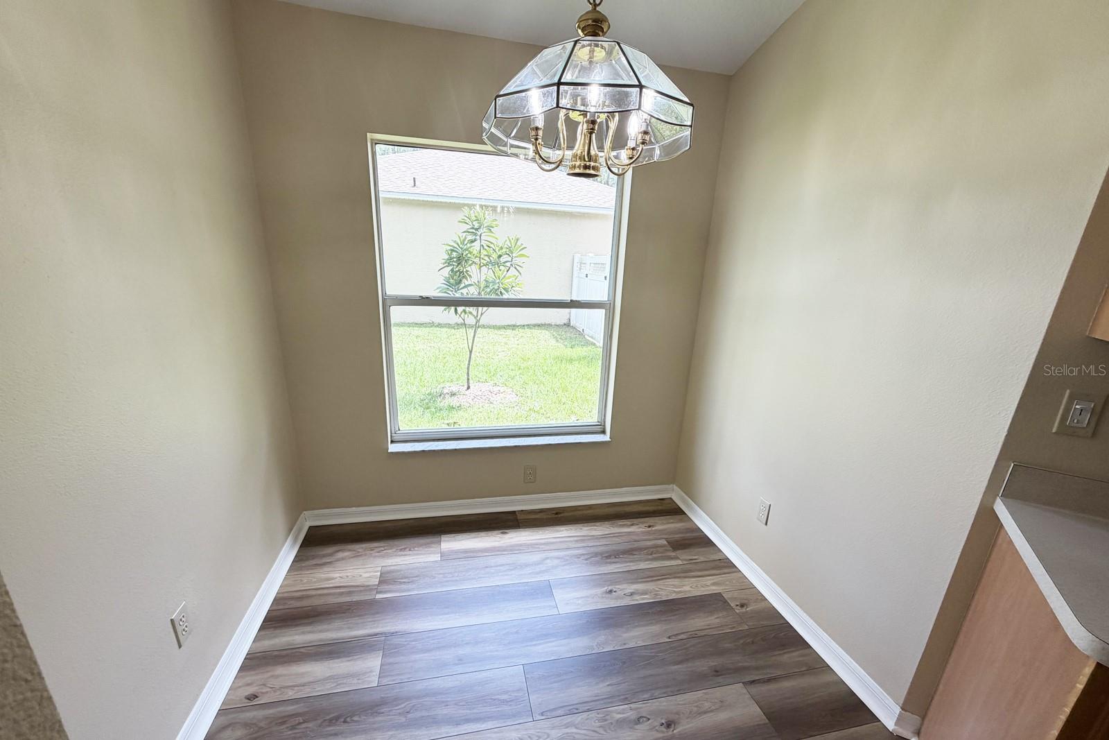 37 RED CLOVER LN — photo 9