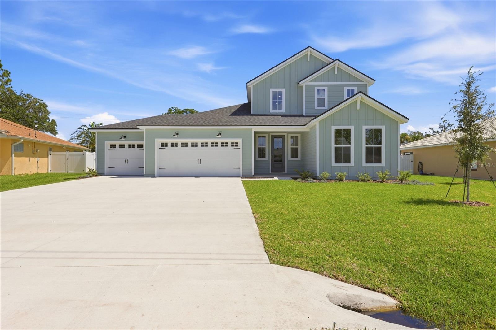 55 WOODHOLLOW LN