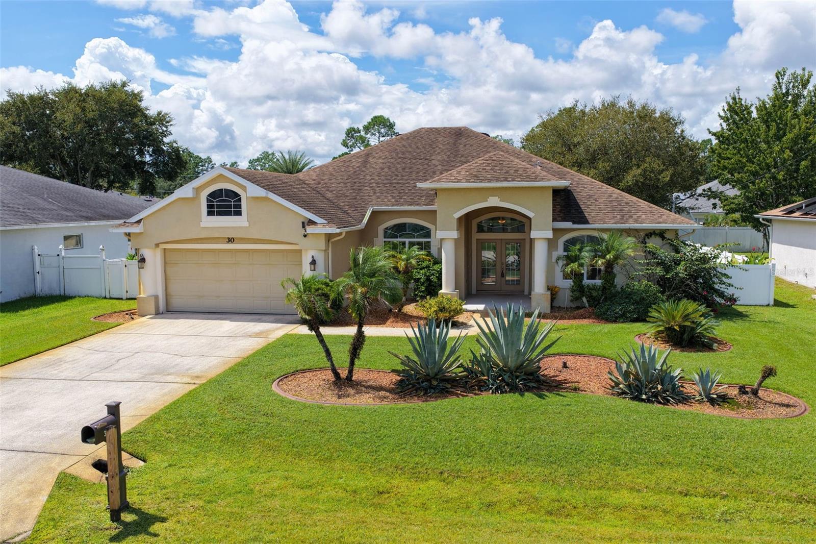 30 ROLLING SANDS DR