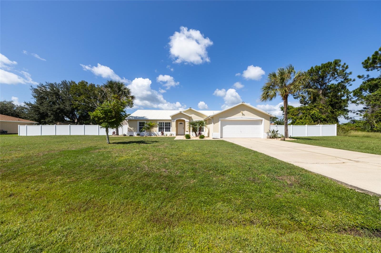 11 LANCASTER LN — photo 4