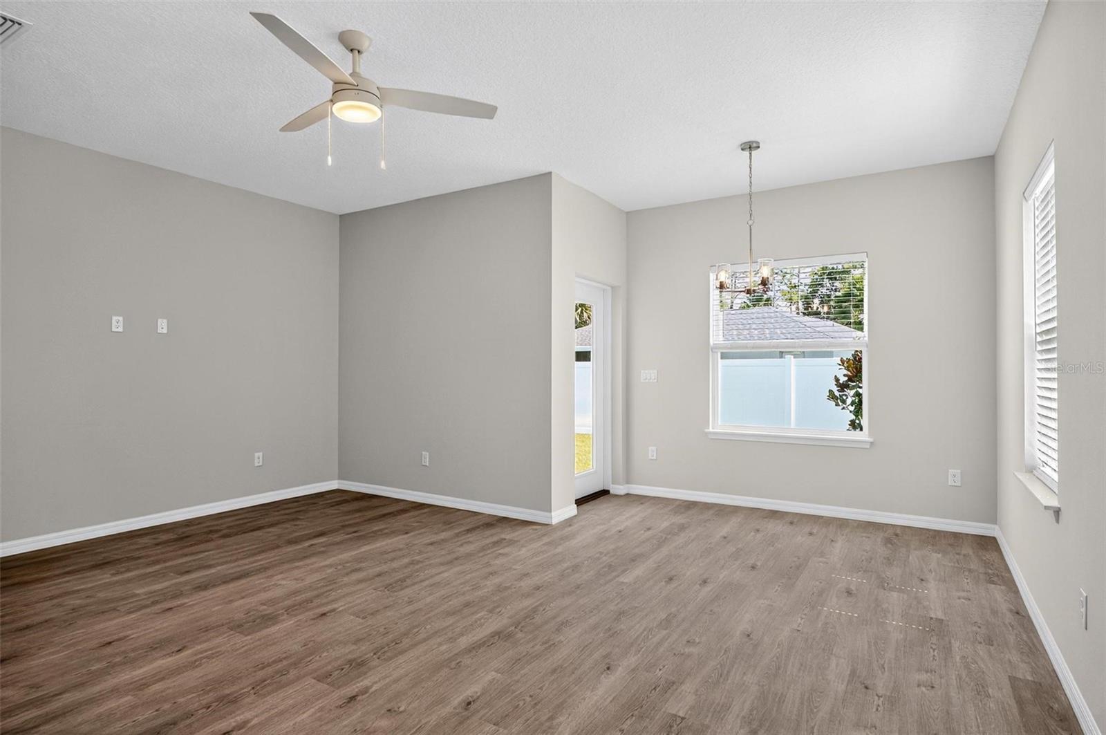 8 SQUIRE CT #B — photo 5