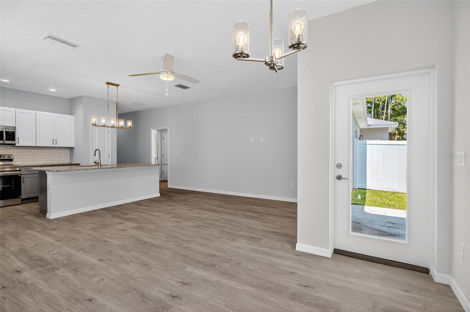8 SQUIRE CT #B — photo 7
