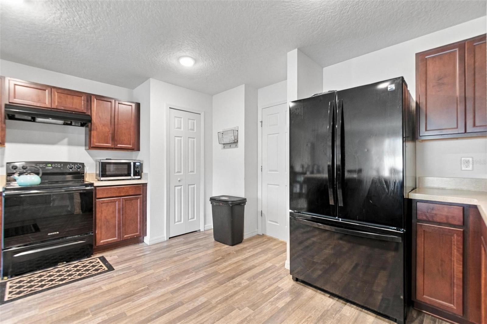 247 BIRD OF PARADISE DR — photo 3