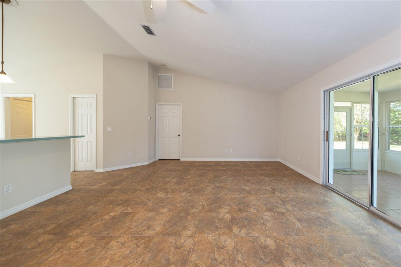 141 BREN MAR LN — photo 3