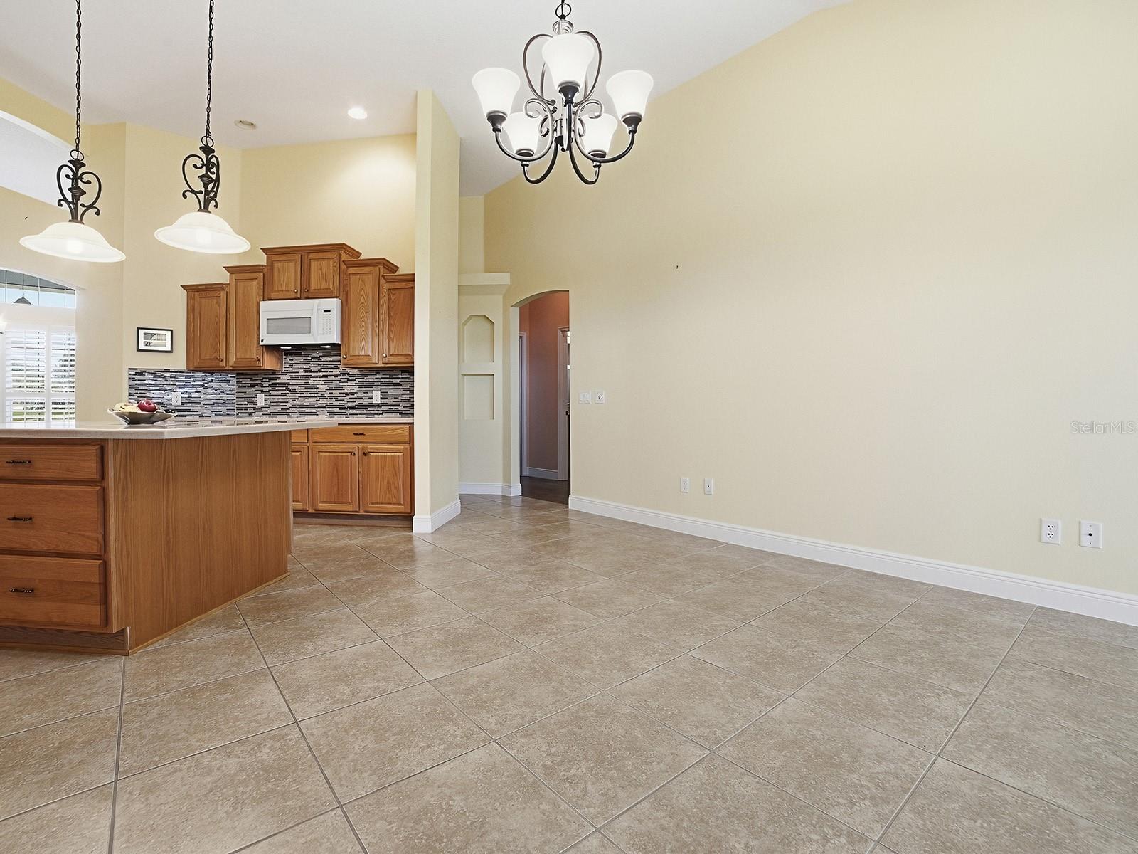 17627 SE 88TH COVINGTON CIR — photo 12