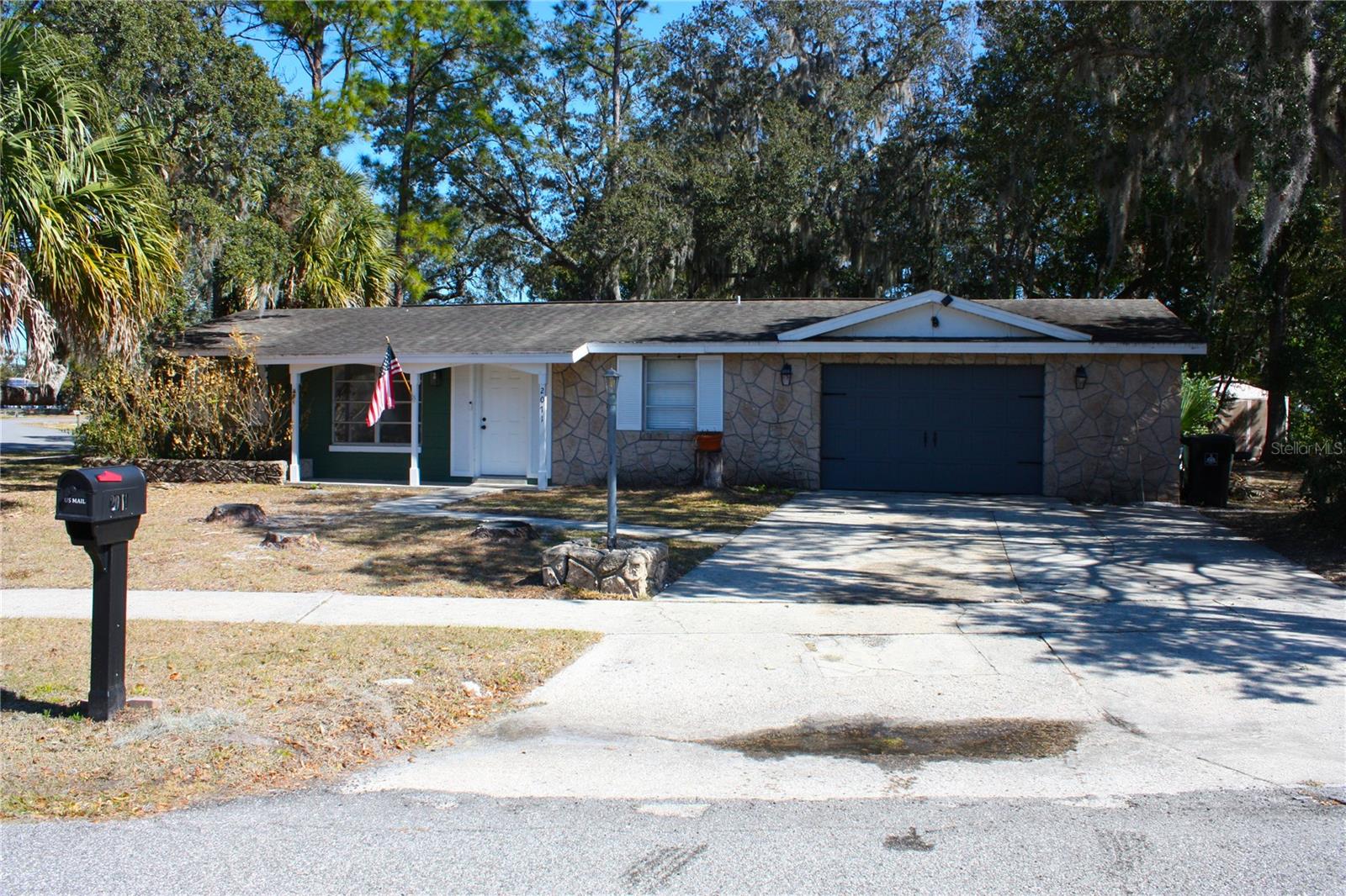 2071 CANAL RD
