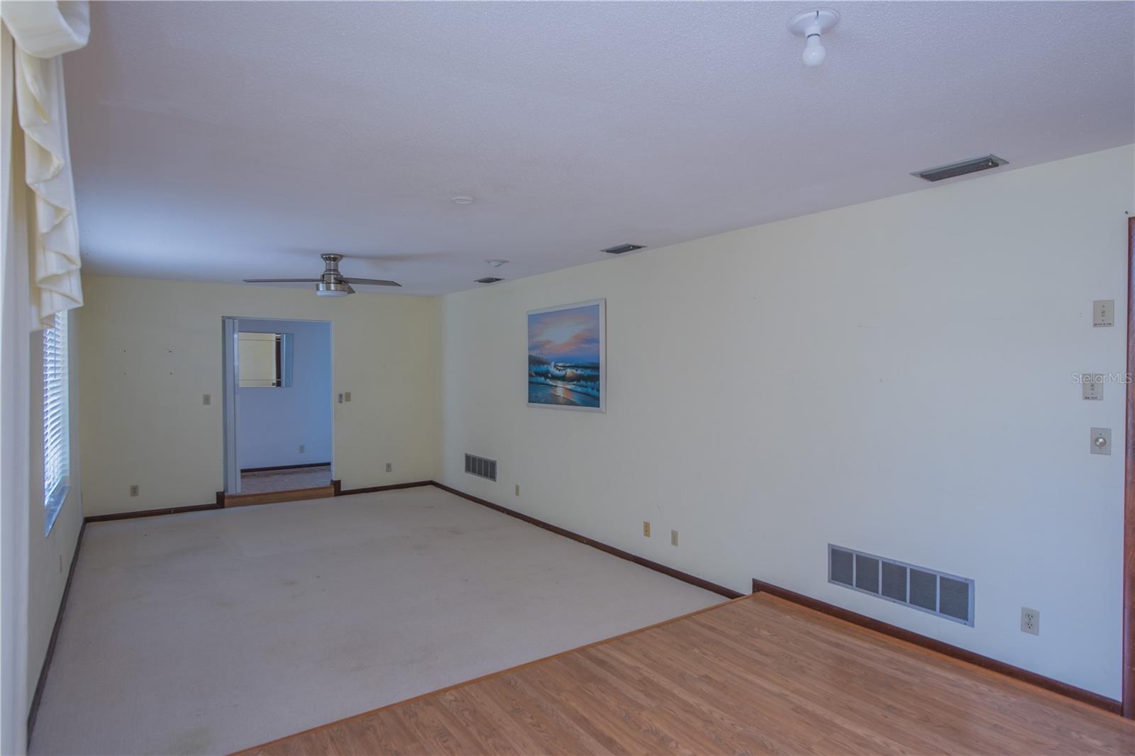 34 OAKMONT CIR — photo 12