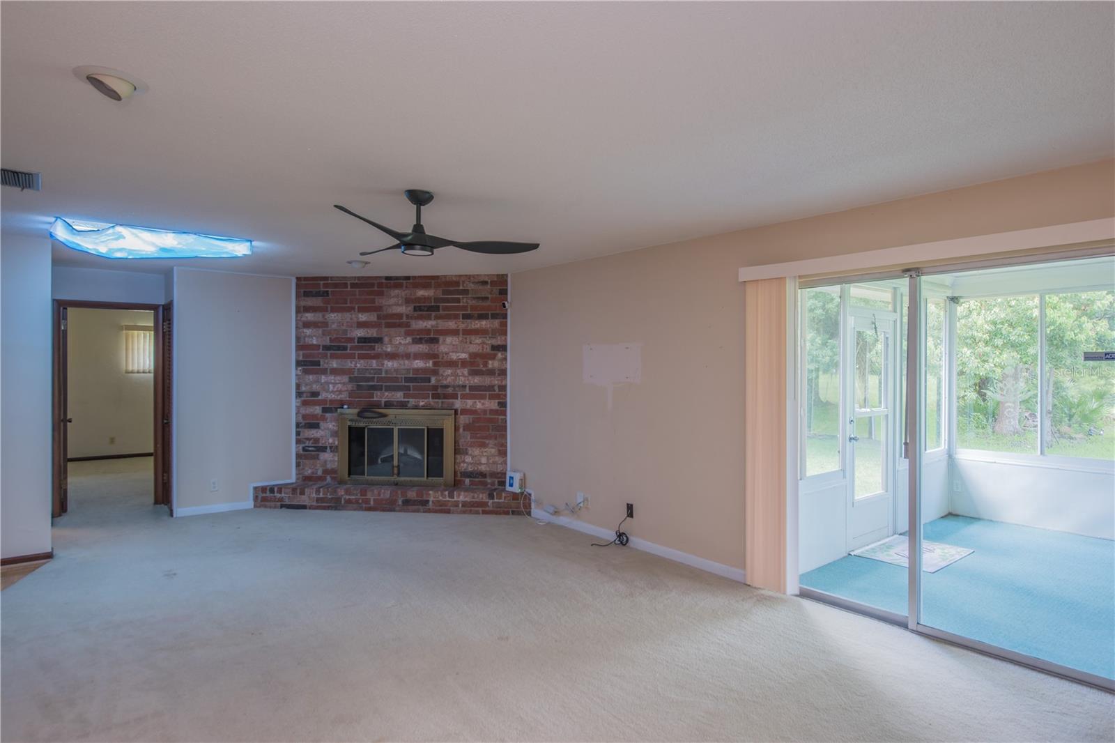 34 OAKMONT CIR — photo 6