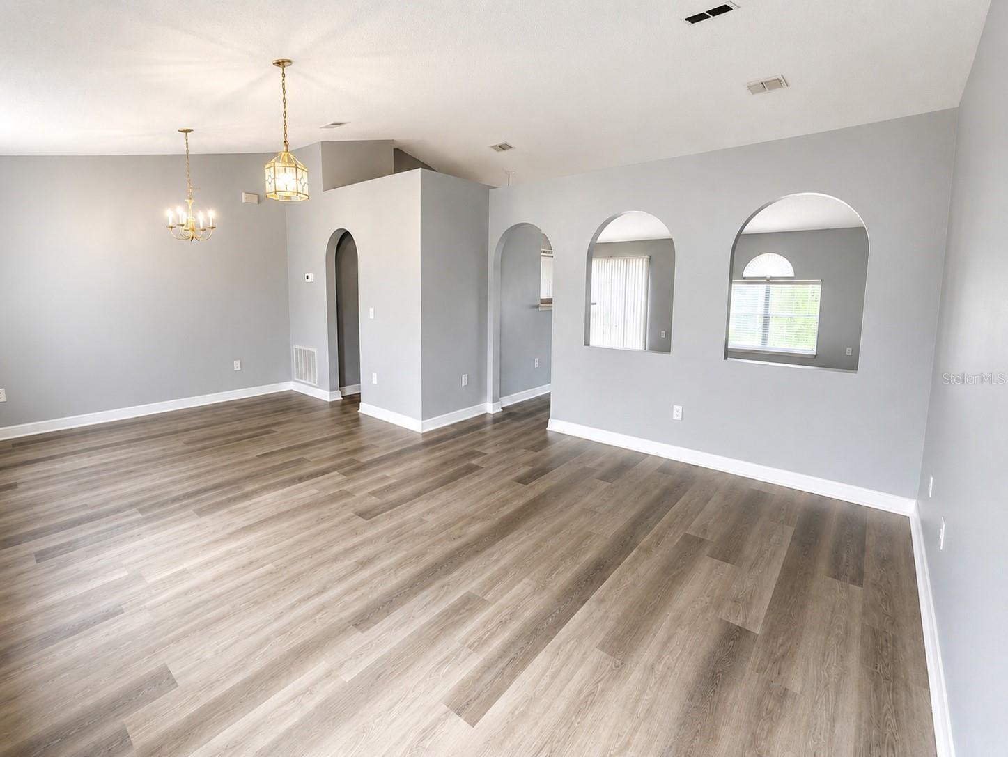 3080 UTAH DR — photo 4