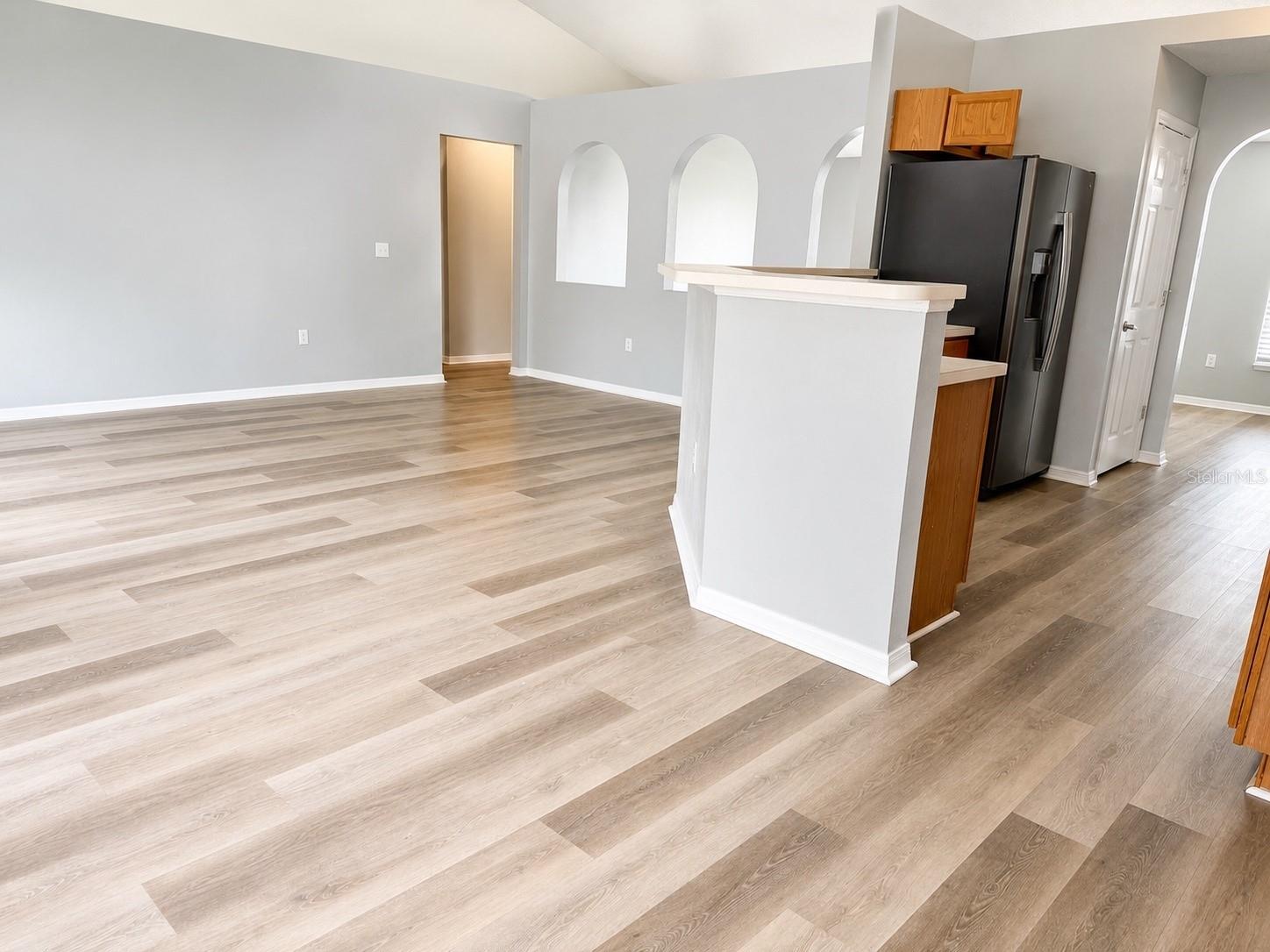 3080 UTAH DR — photo 5
