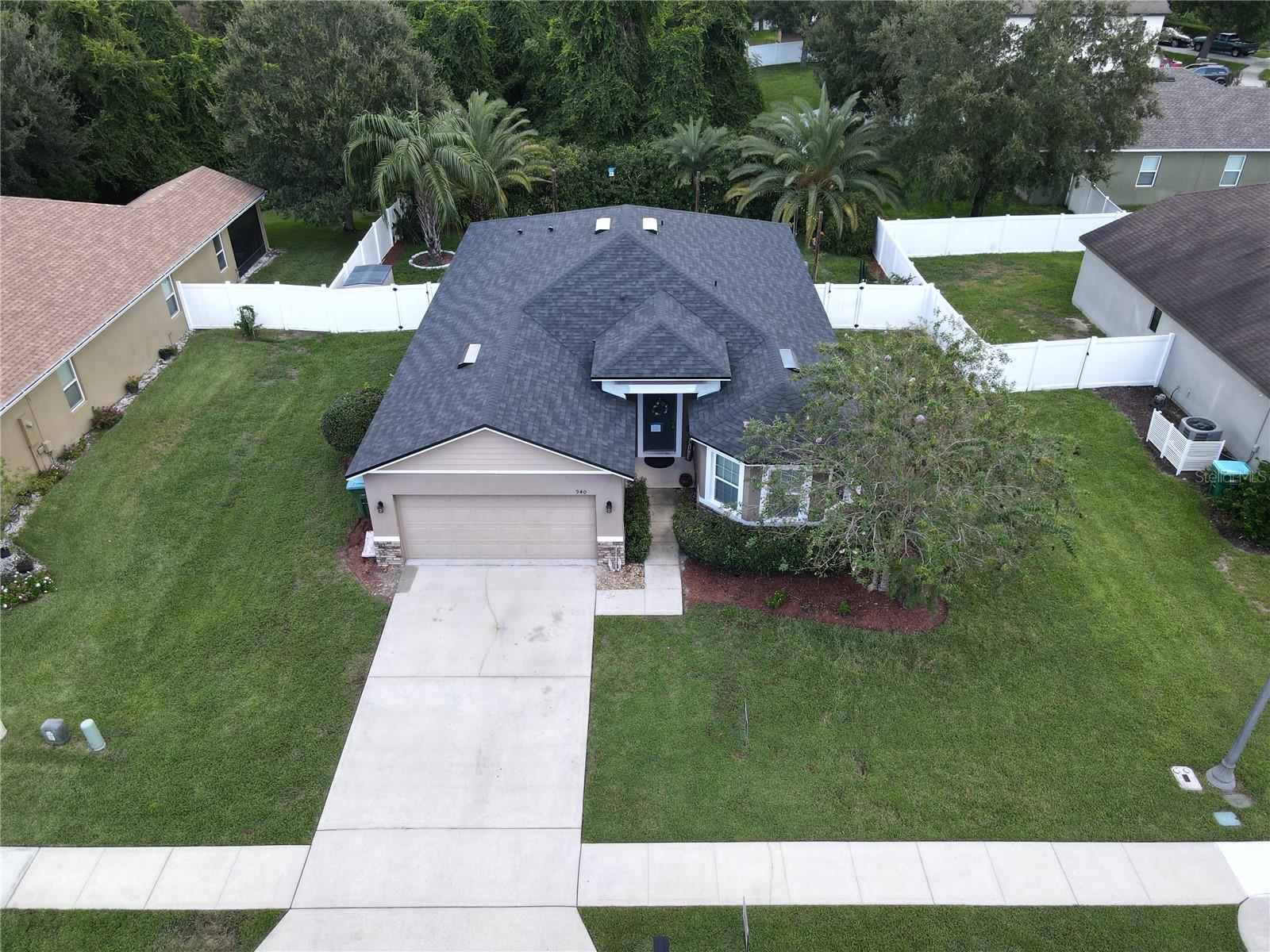 940 FALLBROOKE AVE