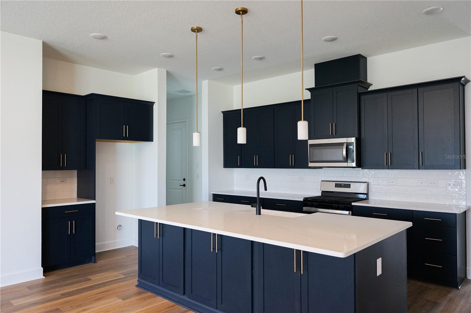 1 BLUE GROTTO PL — photo 2