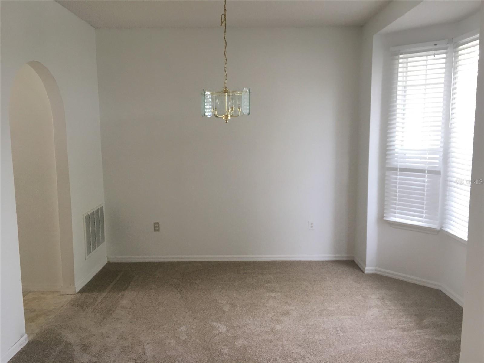 1726 CROWNED AVE — photo 3