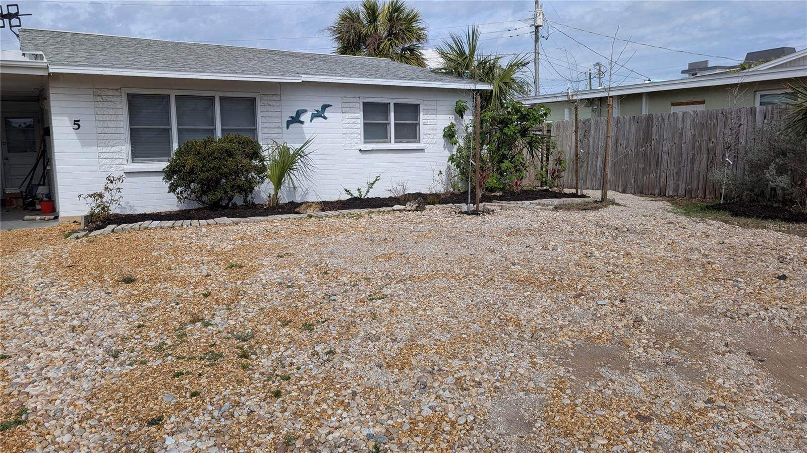 5 SEASIDE DR — photo 2