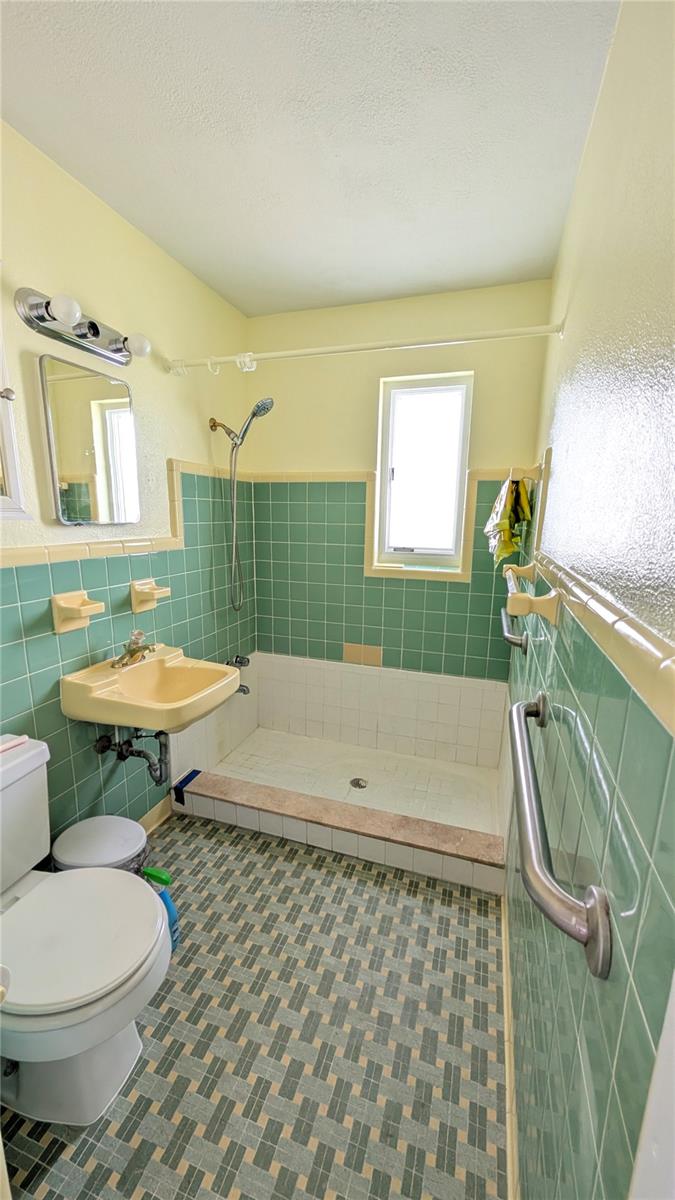5 SEASIDE DR — photo 10