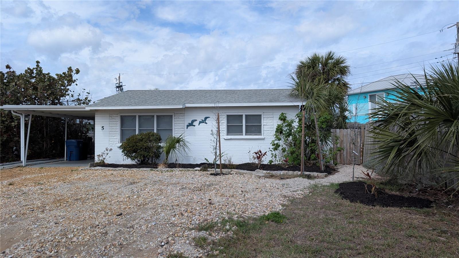 5 SEASIDE DR