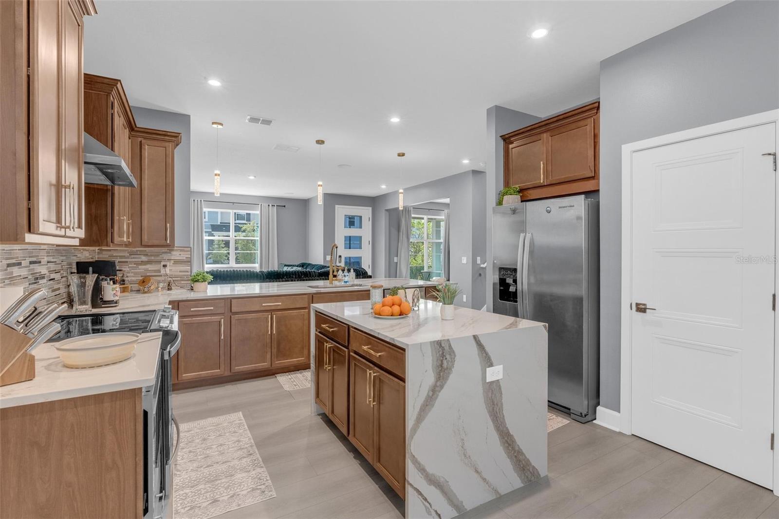 13058 PERGOLA AVE — photo 9