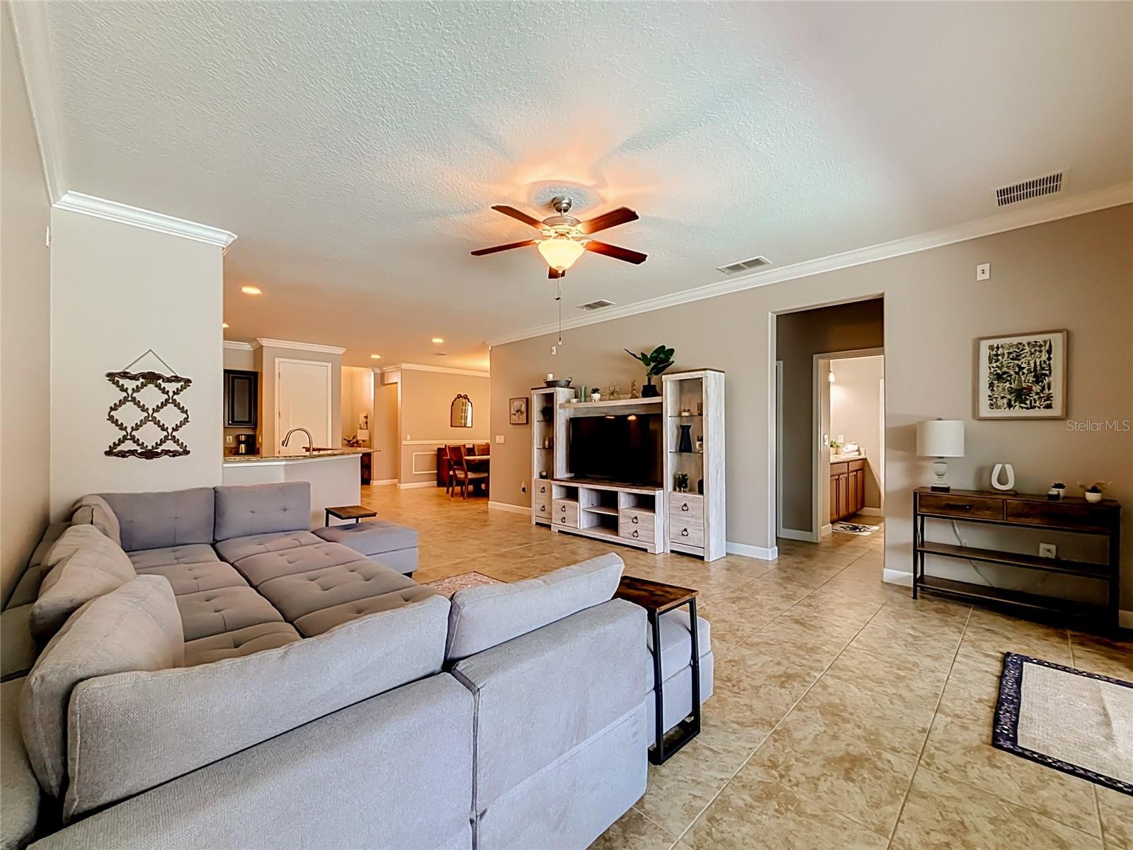 3512 CORTLAND DR — photo 10