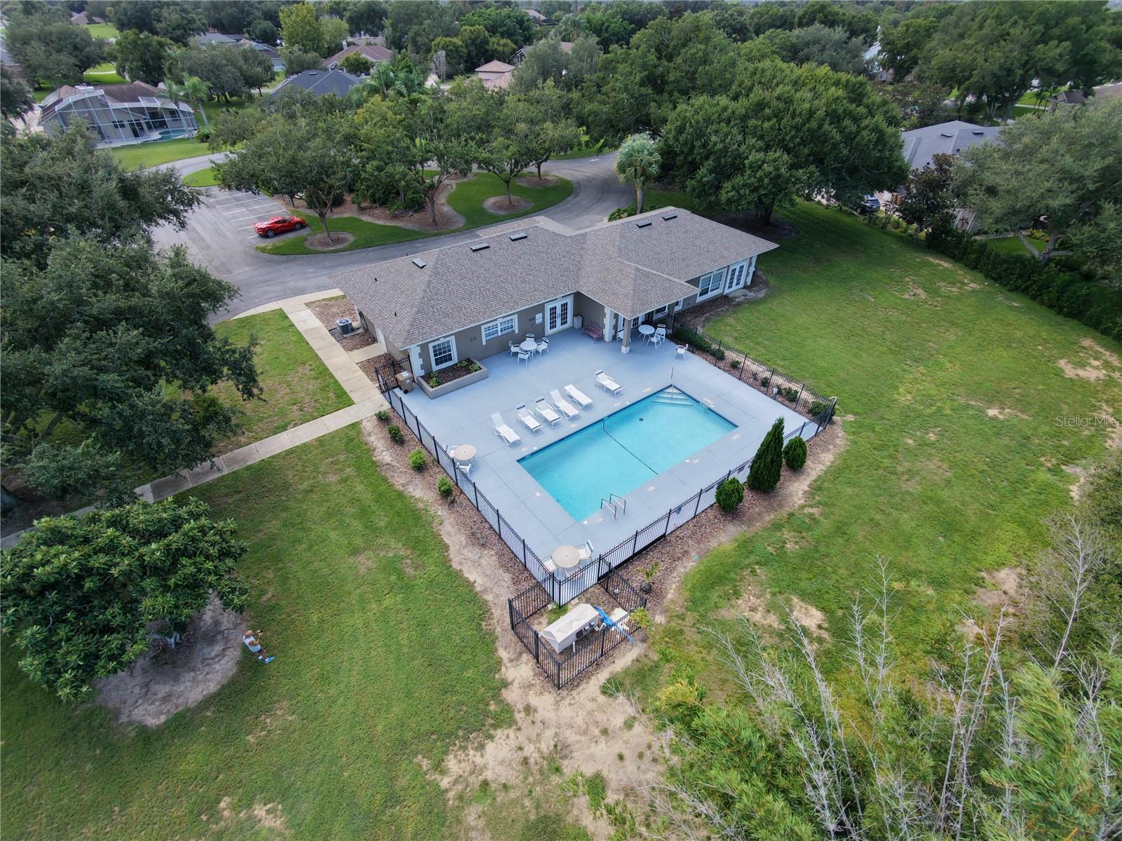 12616 LAKE RIDGE CIR — photo 8
