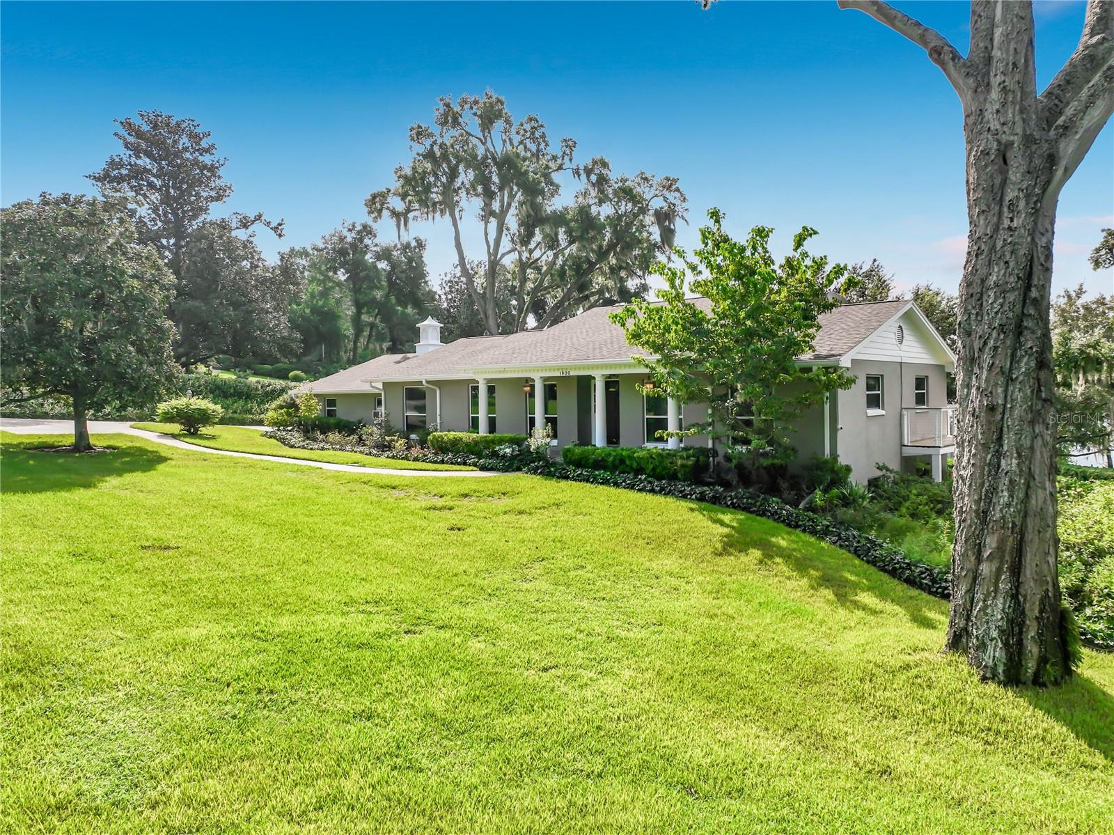 1800 COUNTRY CLUB DR — photo 9