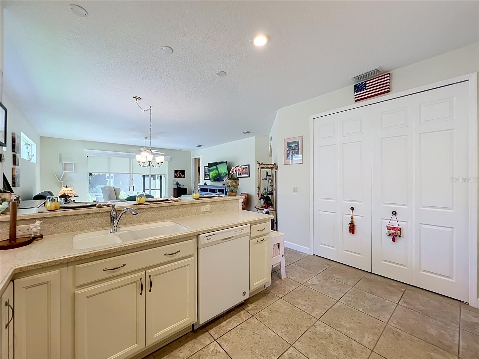 8290 BRIDGEPORT BAY — photo 10