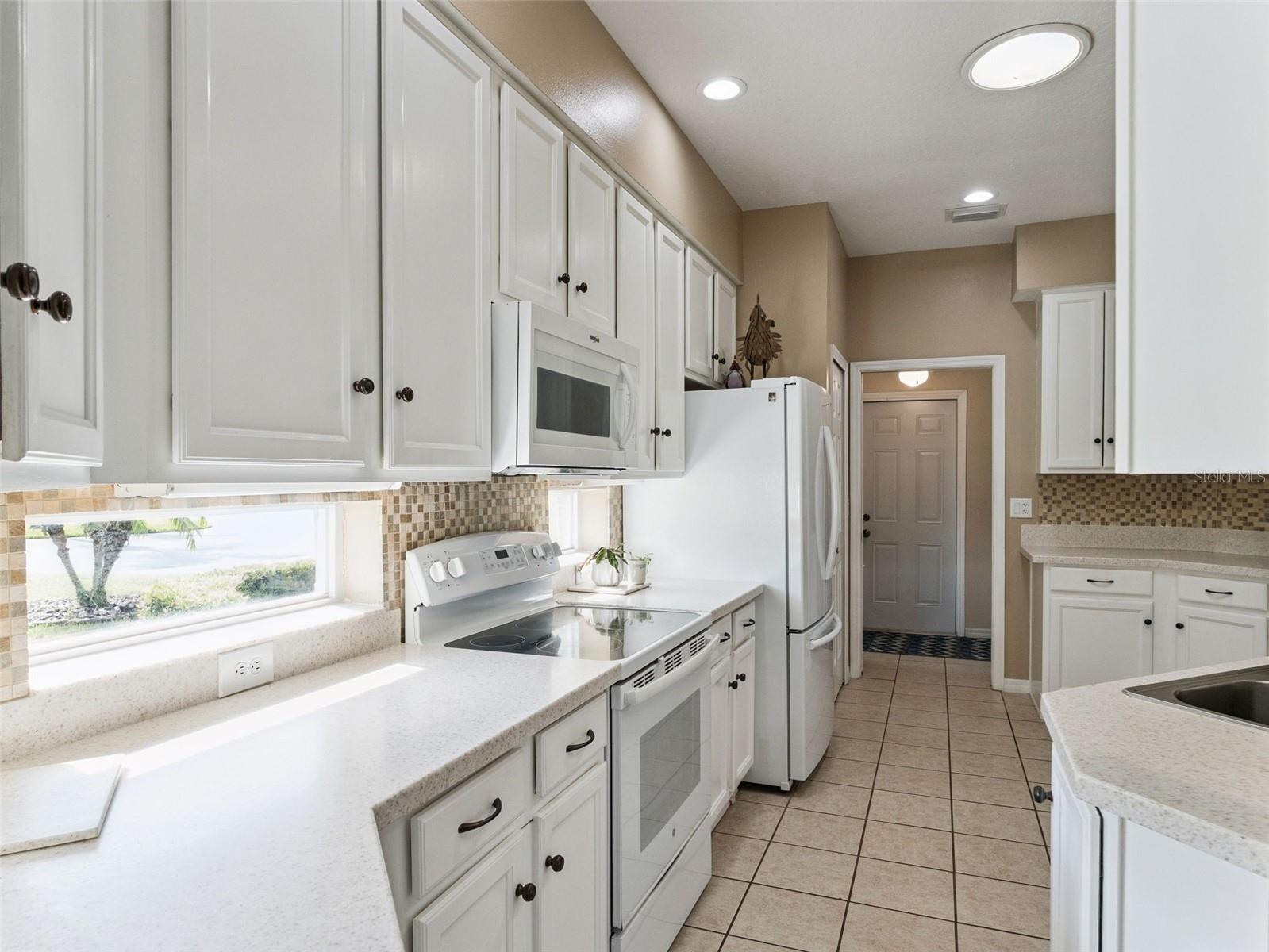 5401 ESSEX CT — photo 9