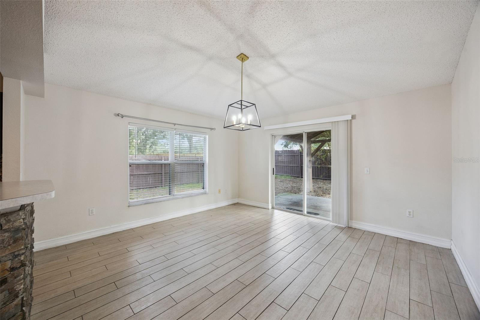 1612 MUIR CIR — photo 9