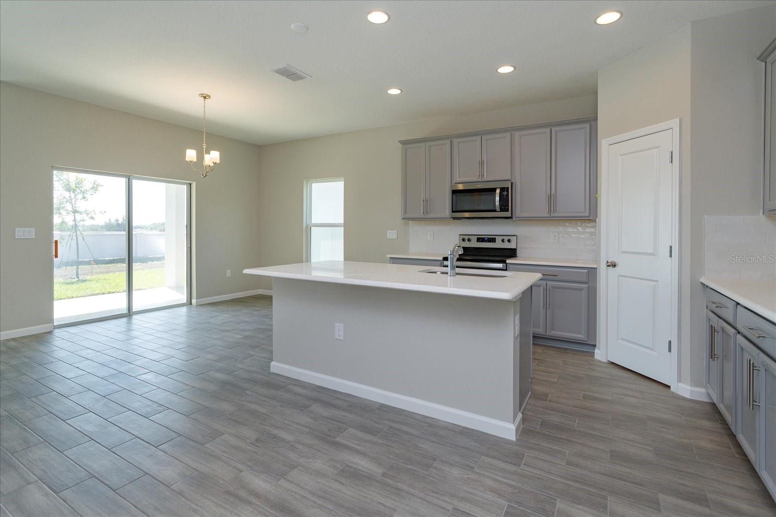 2914 SUPERMARINE RD — photo 7