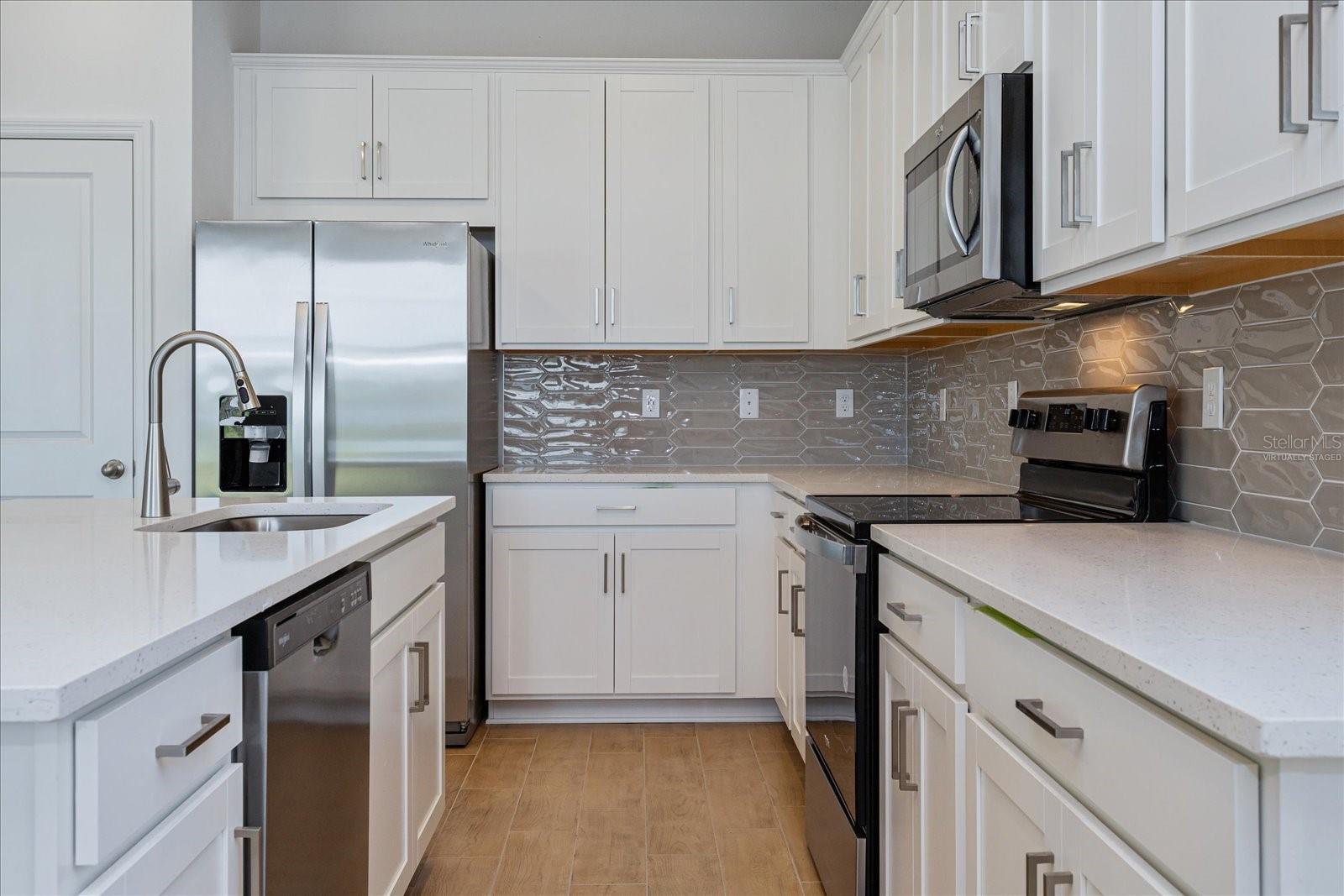 2908 SUPERMARINE RD — photo 9
