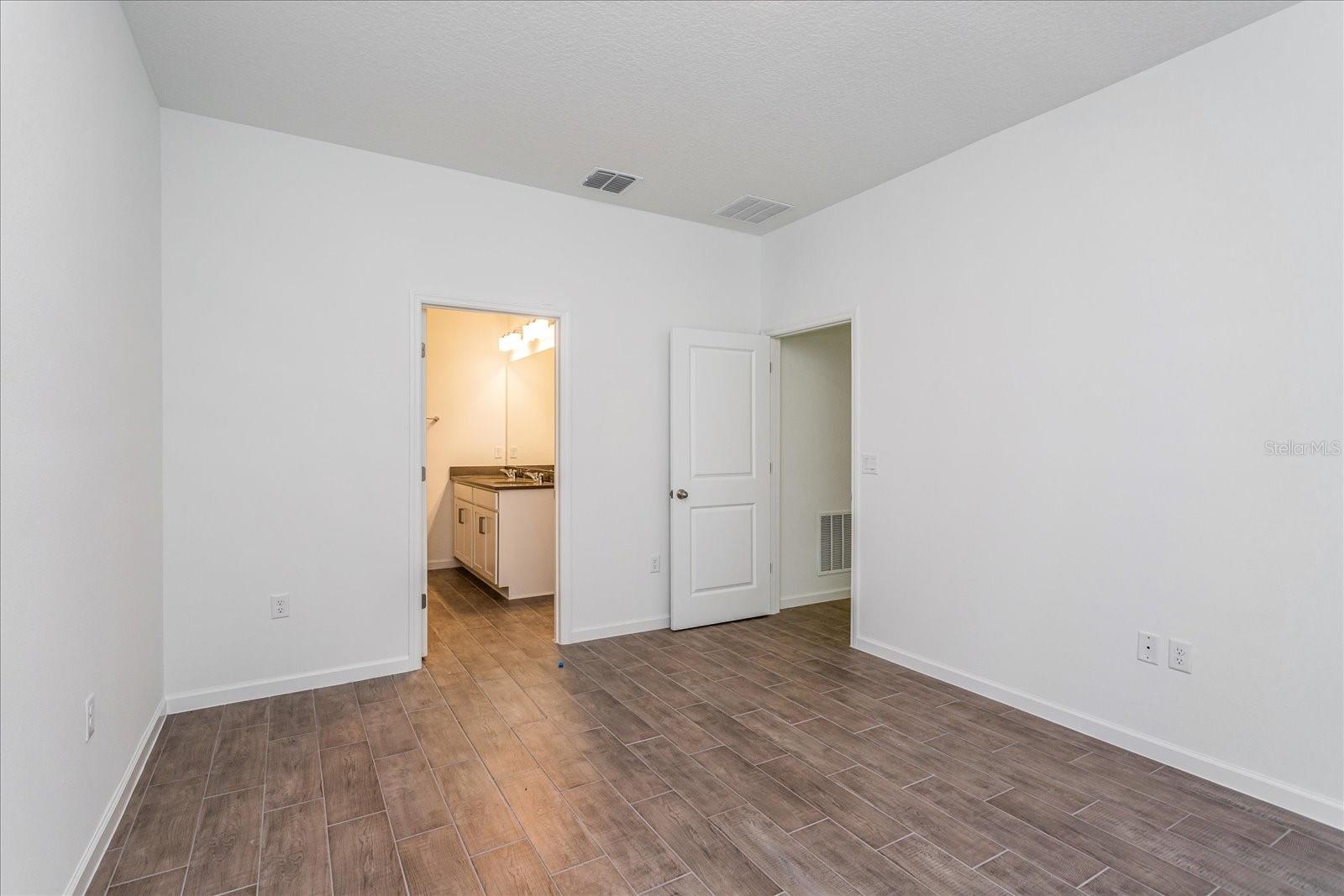 2812 DOOLITTLE ST — photo 11