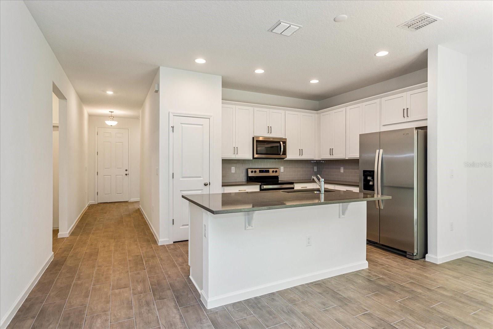 2812 DOOLITTLE ST — photo 3