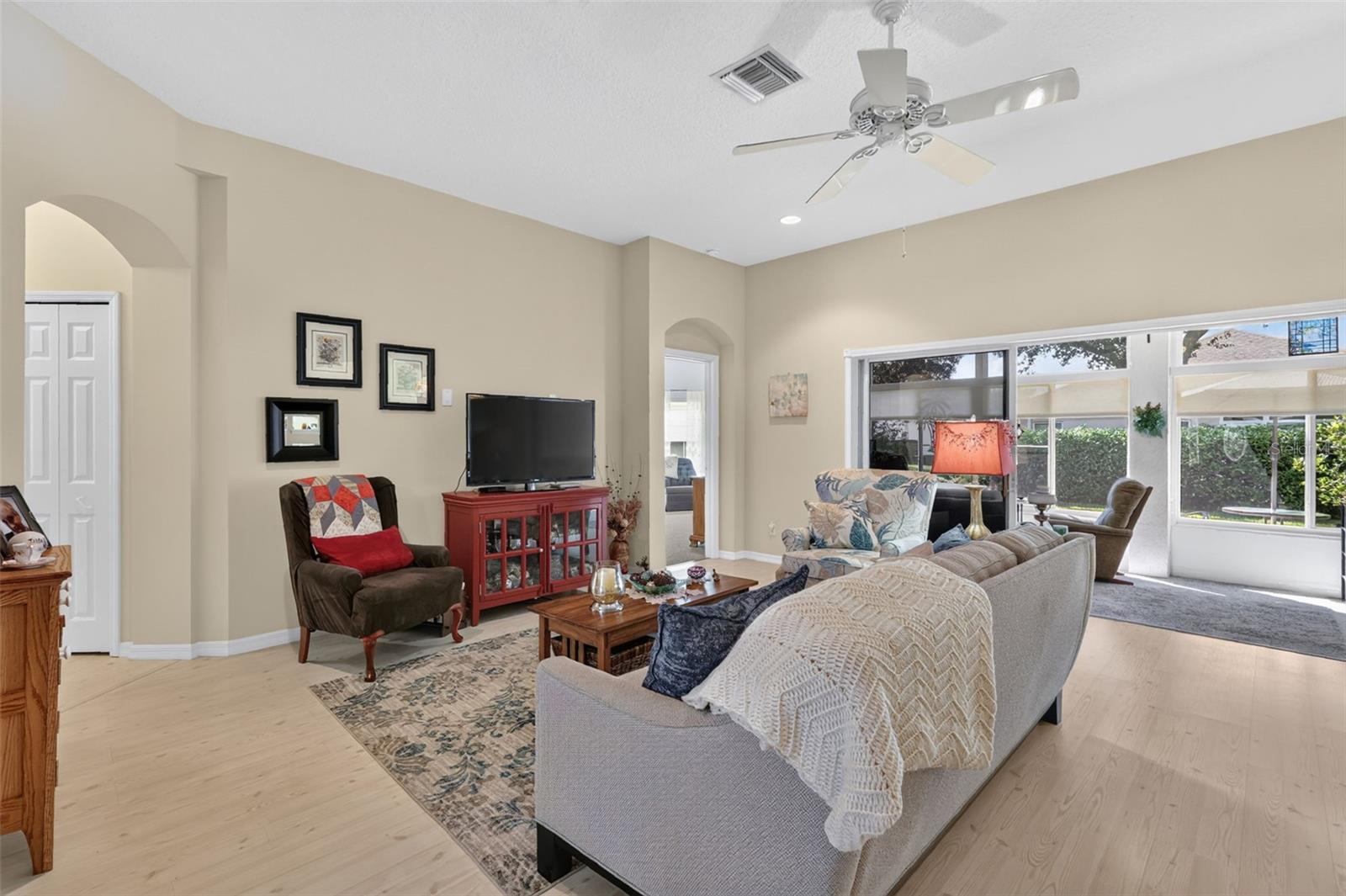 5138 AURORA DR — photo 12