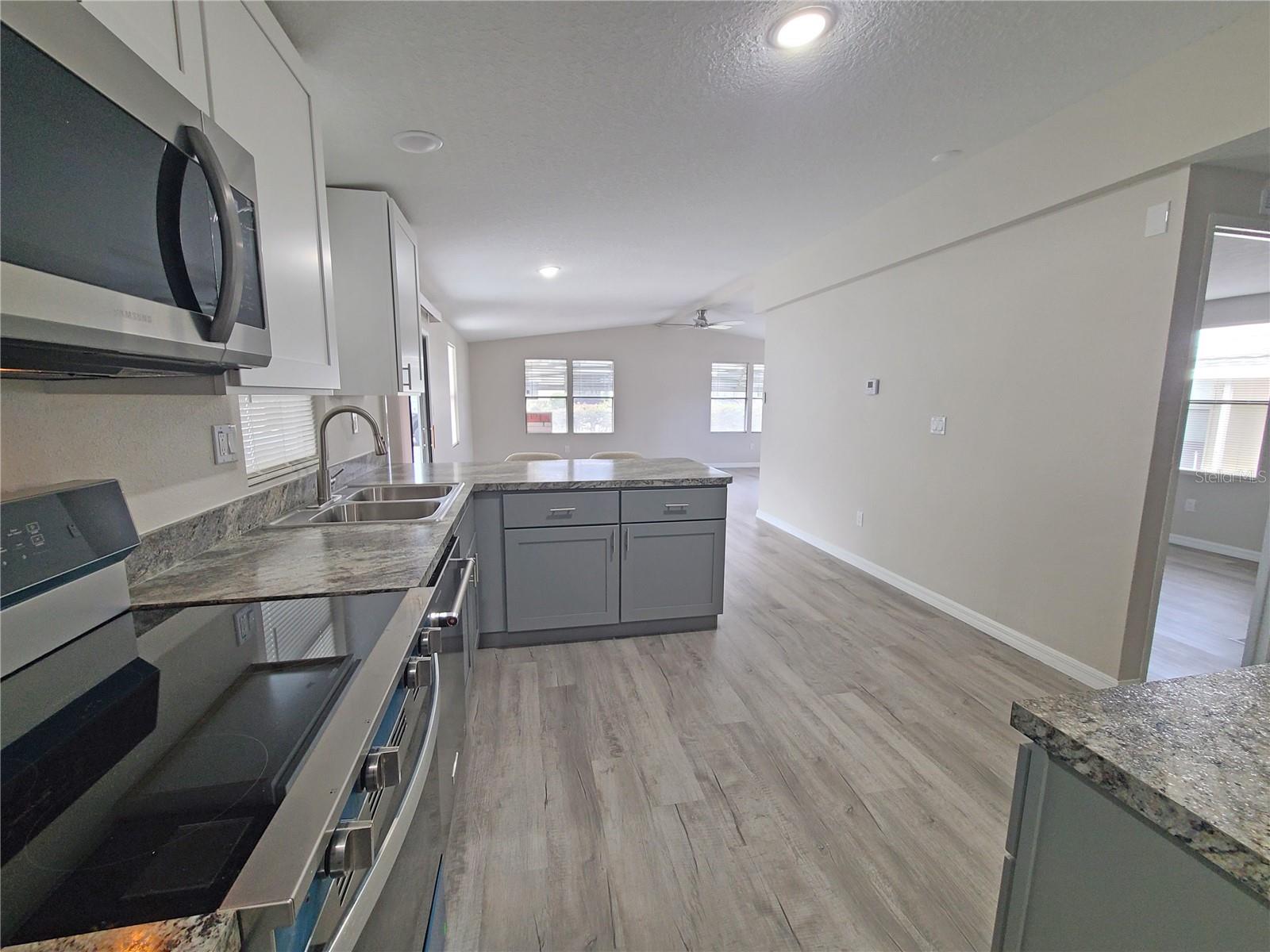 710 COACHMAN DR — photo 11