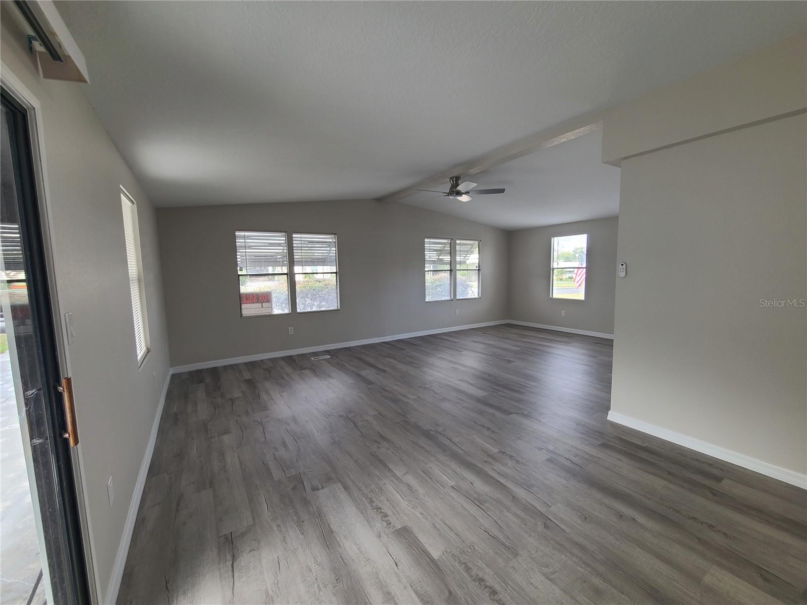 710 COACHMAN DR — photo 3